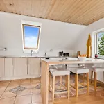 Entire With 2 Bedrooms And Private Patio Lejlighed