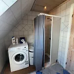 Entire With 2 Bedrooms And Private Patio *