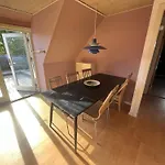Entire With 2 Bedrooms And Private Patio Dragør