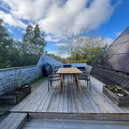 Entire With 2 Bedrooms And Private Patio Dragør