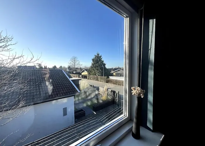 Appartement Entire With 2 Bedrooms And Private Patio