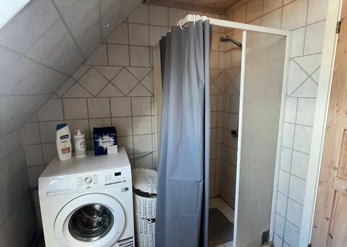 Entire With 2 Bedrooms And Private Patio *