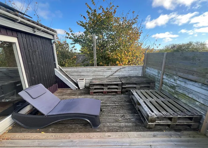 Entire With 2 Bedrooms And Private Patio Dragør